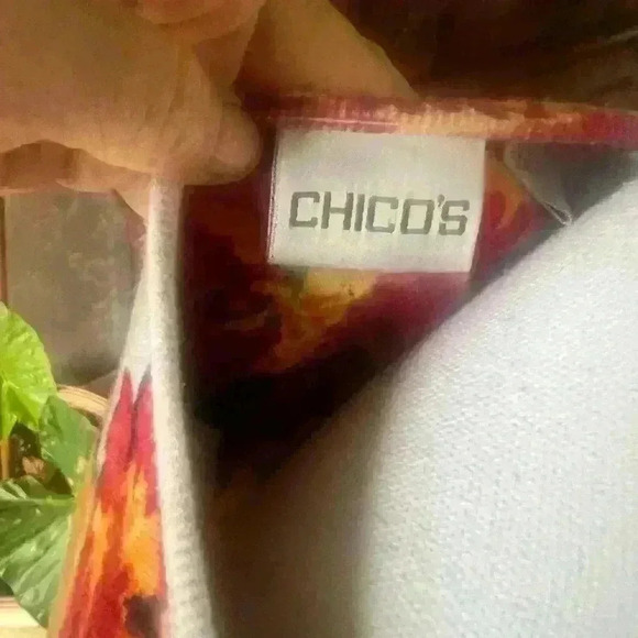 Chico size 2 (Large) 100% cotton. Excellent condition long sleeve crew neck - Picture 6 of 7